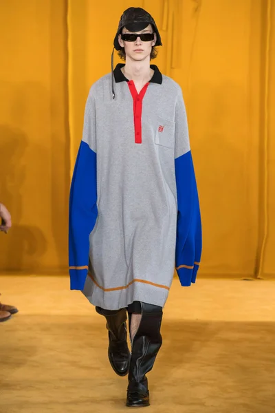 Look 19